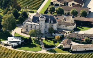 Château Pape Clement : Histoire, Tradition et Vins d’exception à découvrir avec un taxi Bordeaux